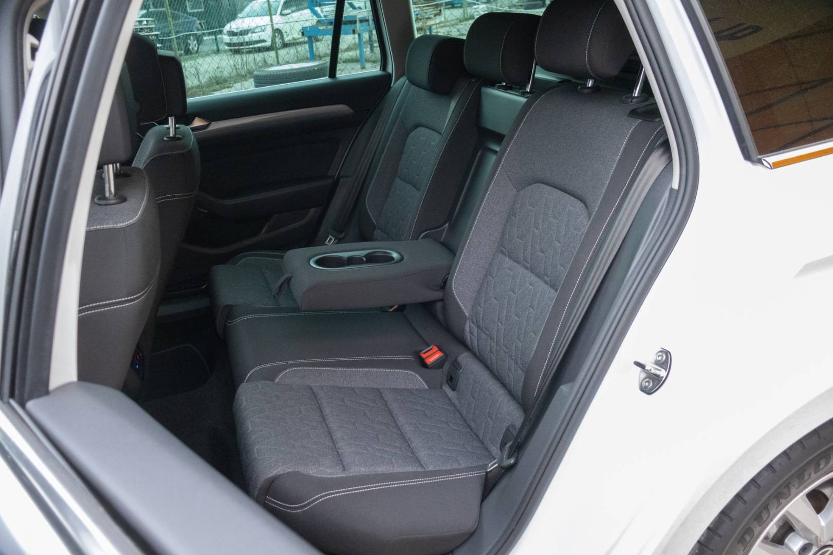 Volkswagen Passat Variant 2023 - 2.0 TDI Business – Obrázok 11