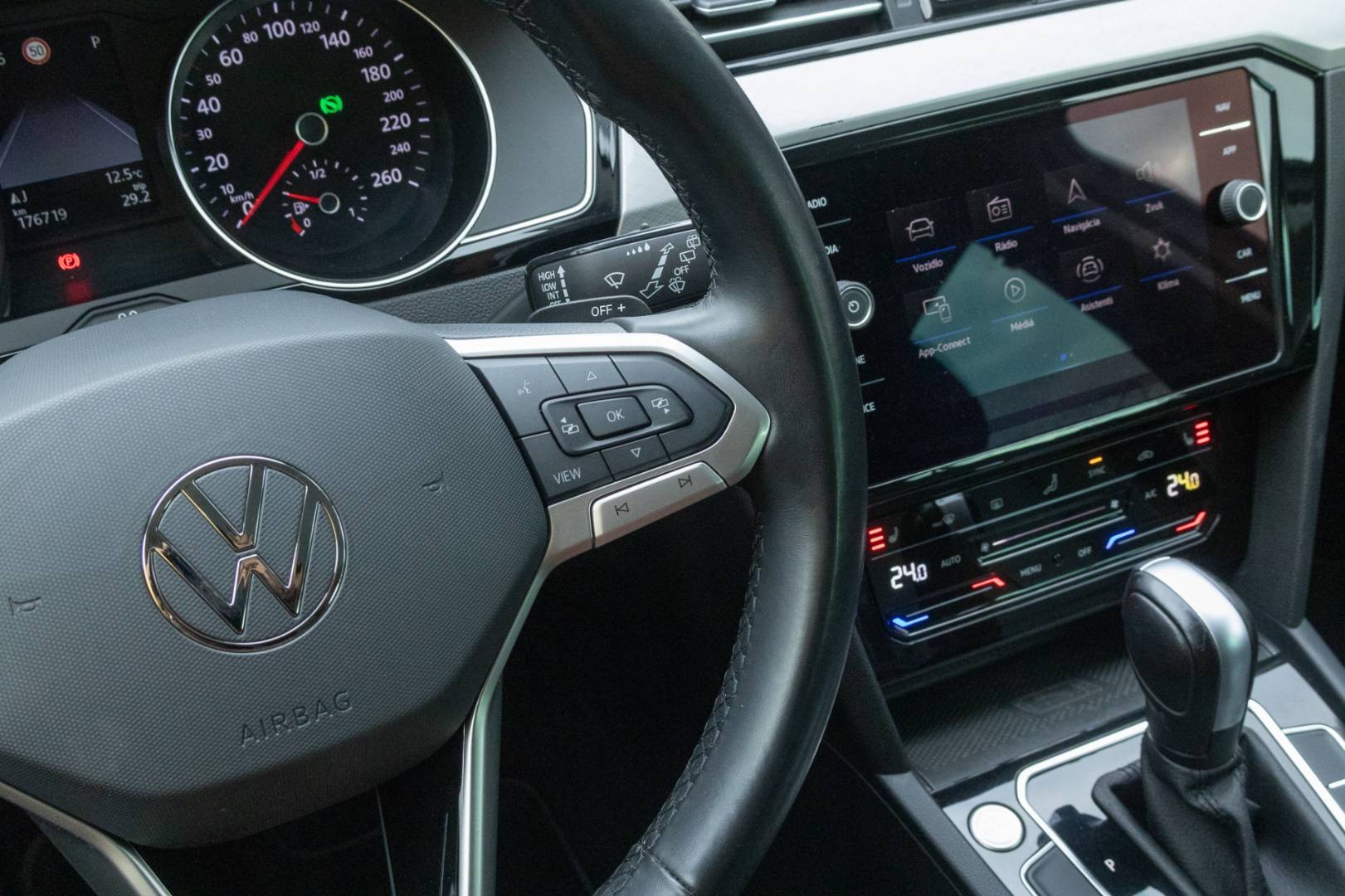 Volkswagen Passat Variant 2023 - 2.0 TDI Business – Obrázok 21