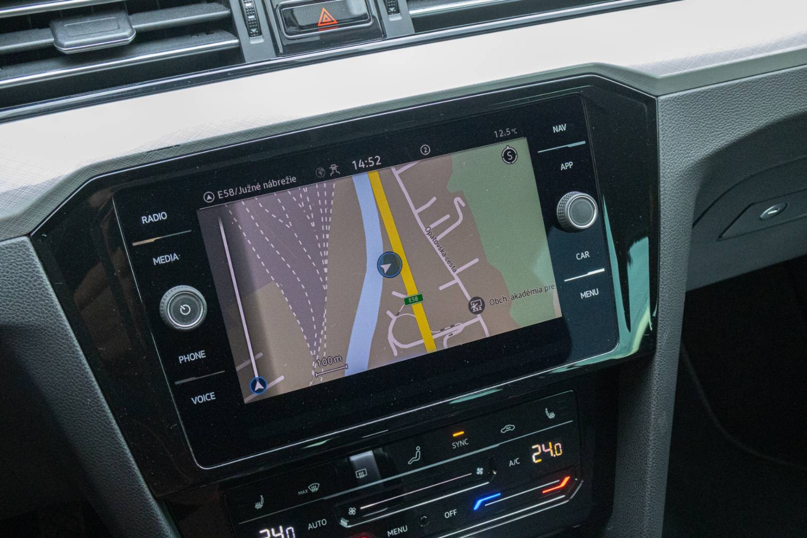 Volkswagen Passat Variant 2023 - 2.0 TDI Business – Obrázok 27