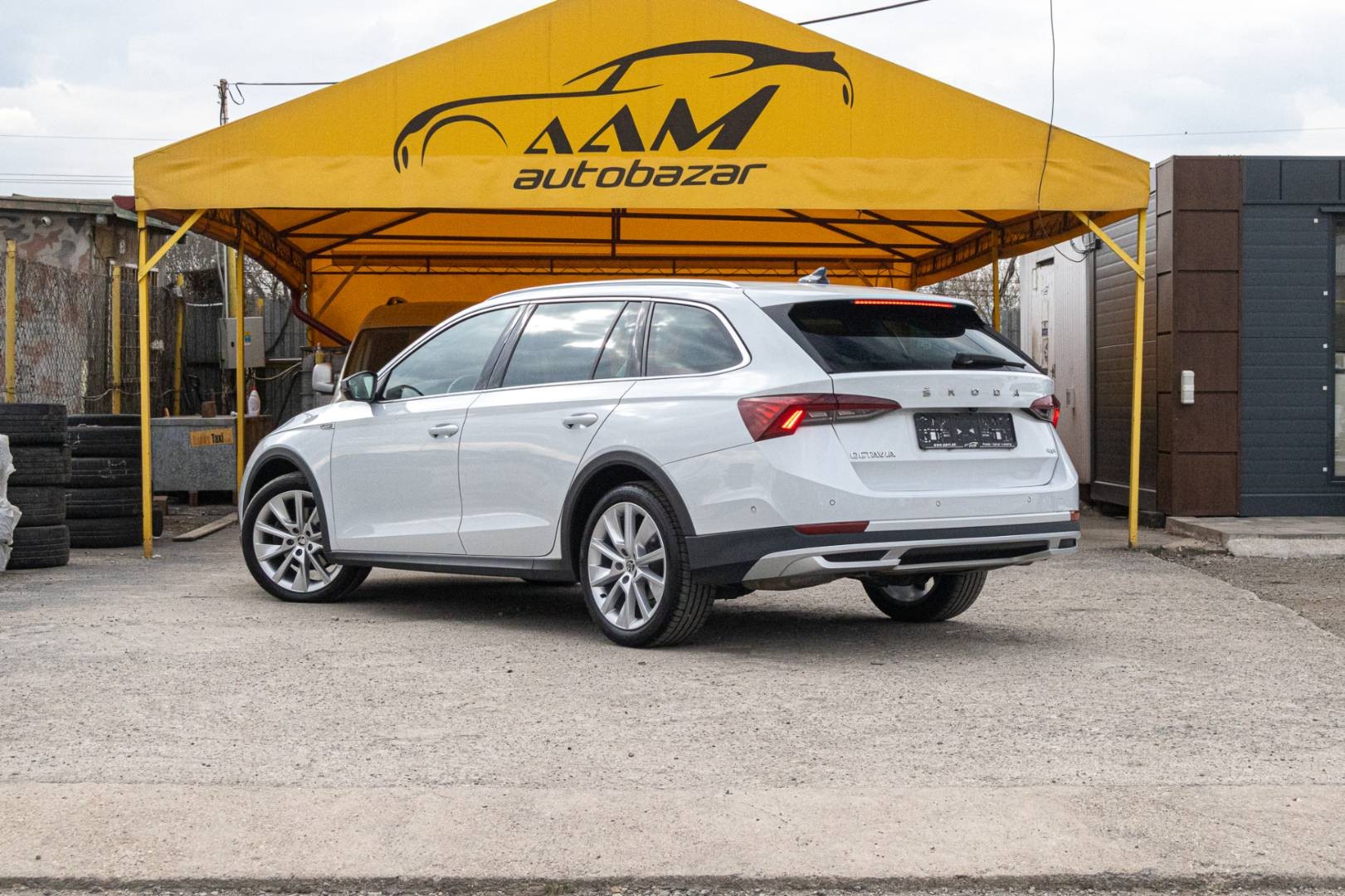 Škoda Octavia Combi 2.0 TDI Scout 4x4 DSG – Obrázok 6