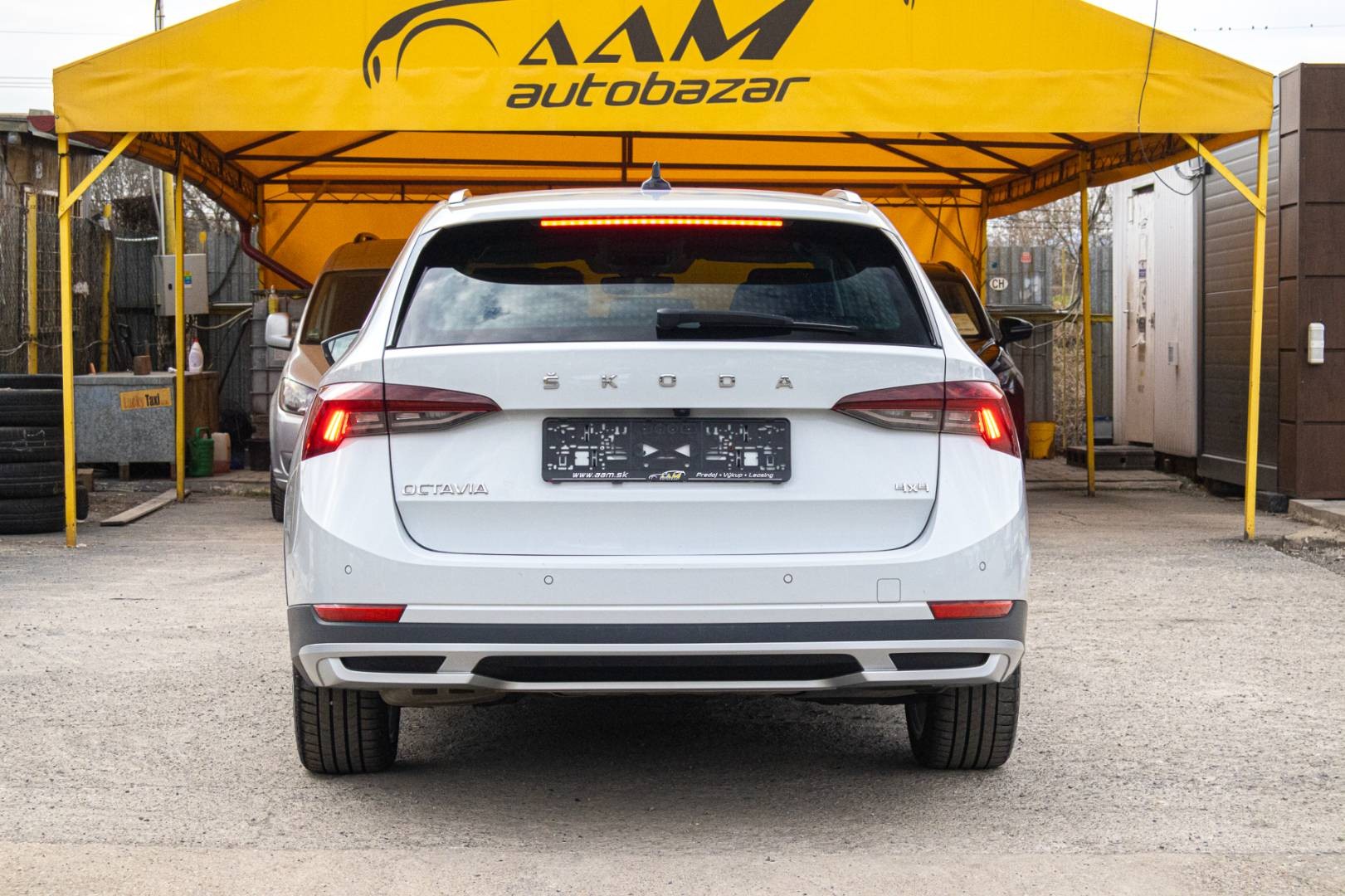 Škoda Octavia Combi 2.0 TDI Scout 4x4 DSG – Obrázok 7