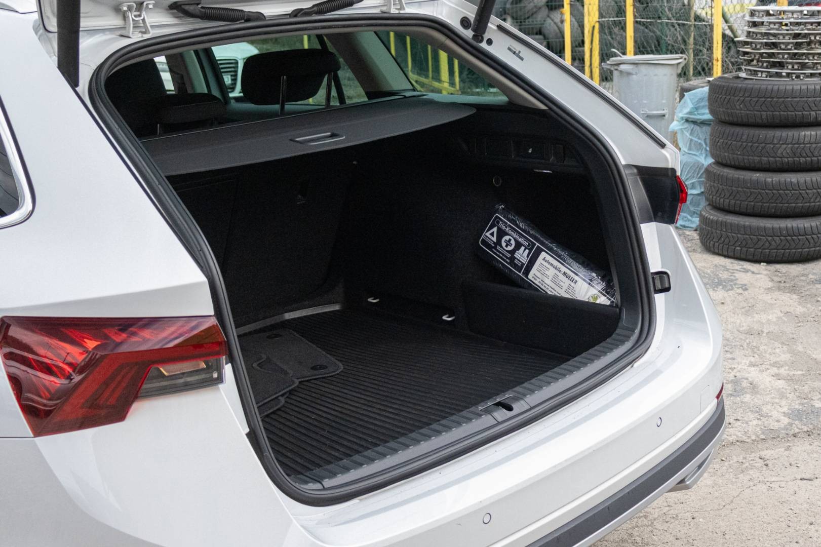 Škoda Octavia Combi 2.0 TDI Scout 4x4 DSG – Obrázok 9