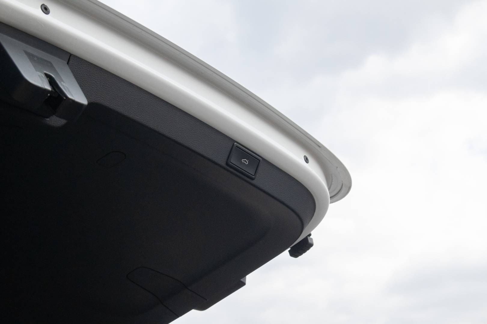 Škoda Octavia Combi 2.0 TDI Scout 4x4 DSG – Obrázok 10