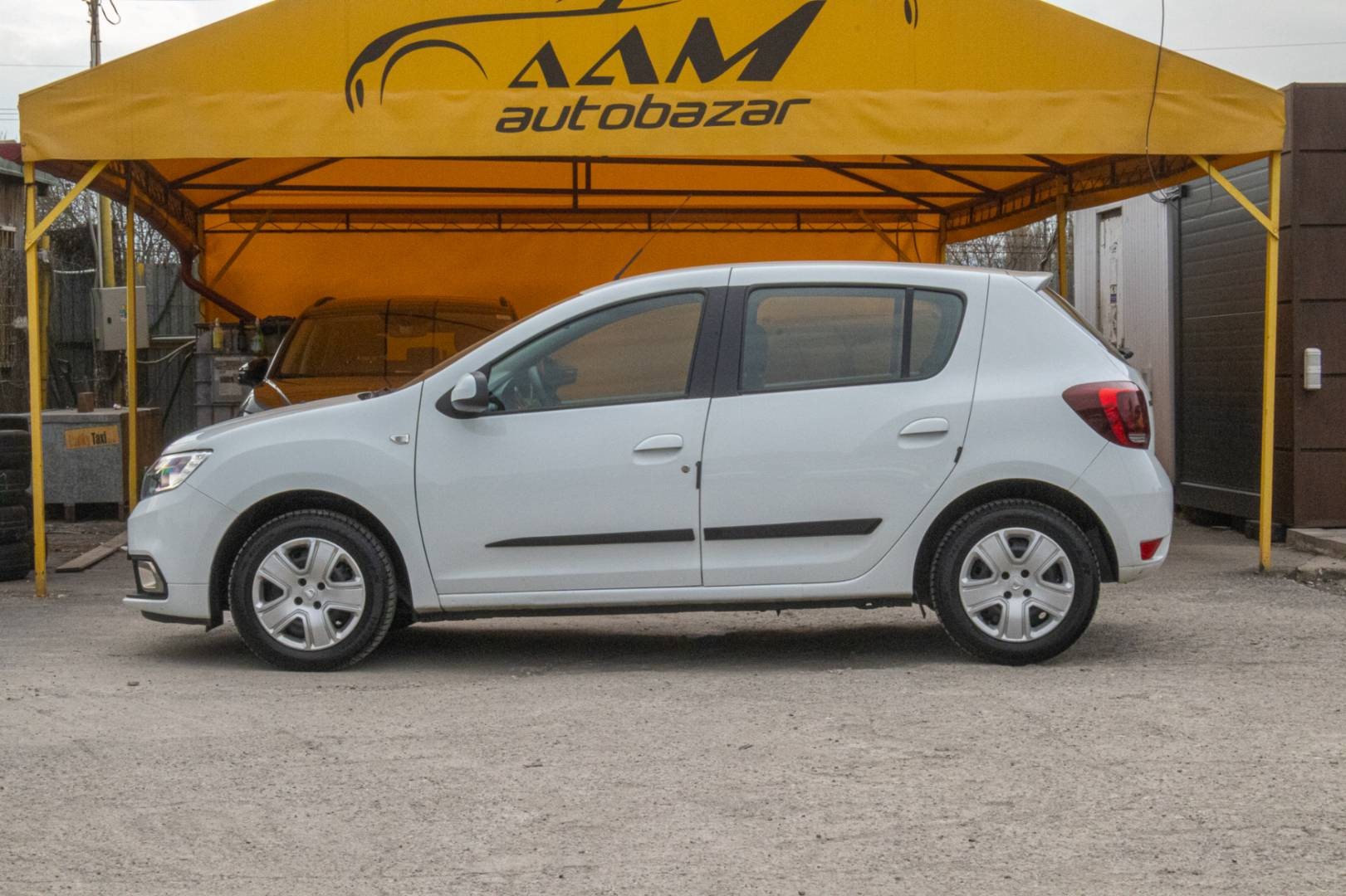 Dacia Sandero 1.0 SCe Arctica – Obrázok 5