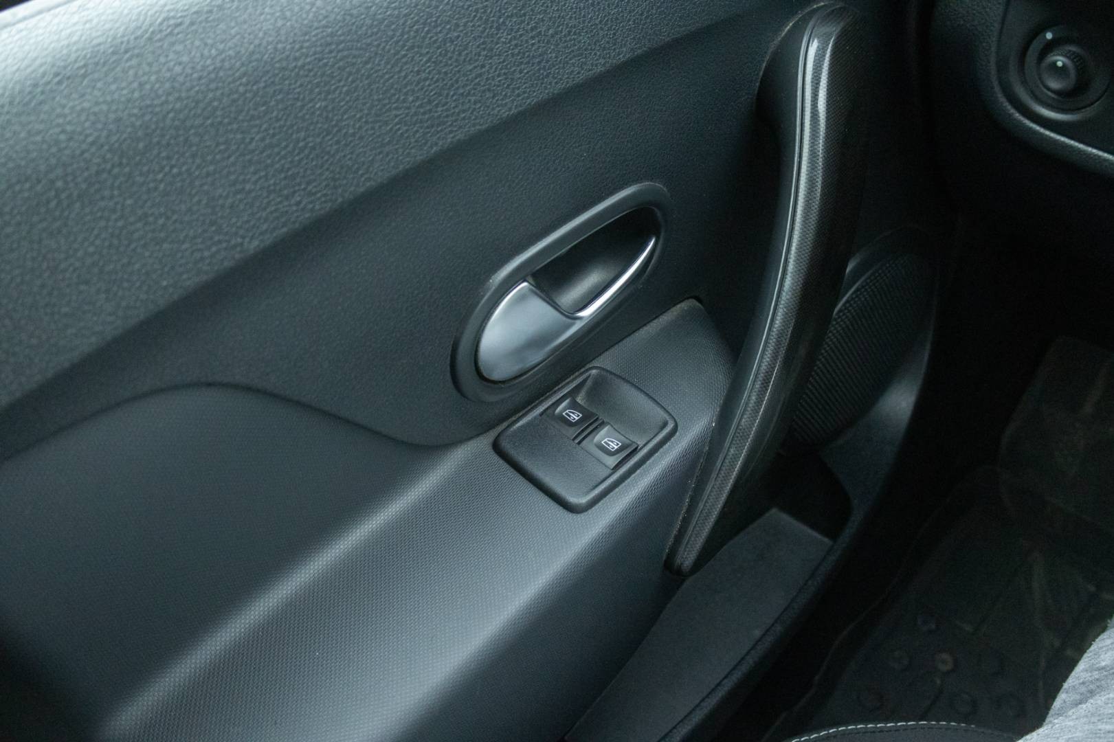 Dacia Sandero 1.0 SCe Arctica – Obrázok 12