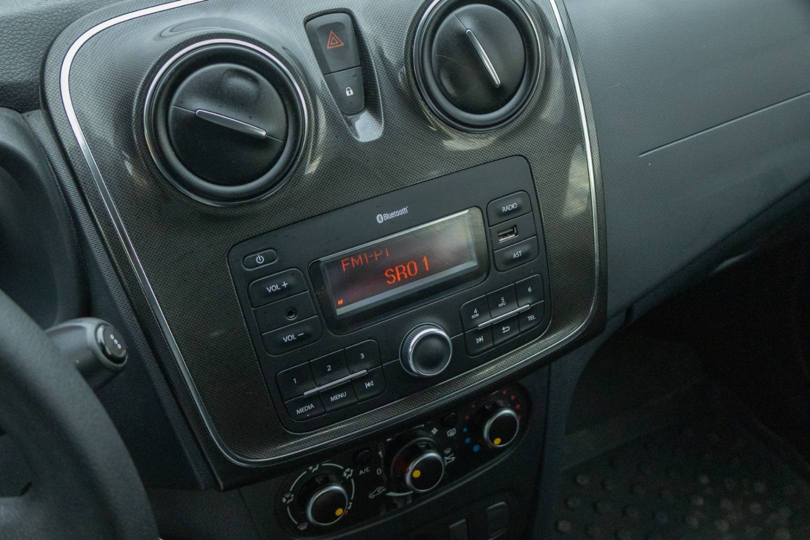 Dacia Sandero 1.0 SCe Arctica – Obrázok 16