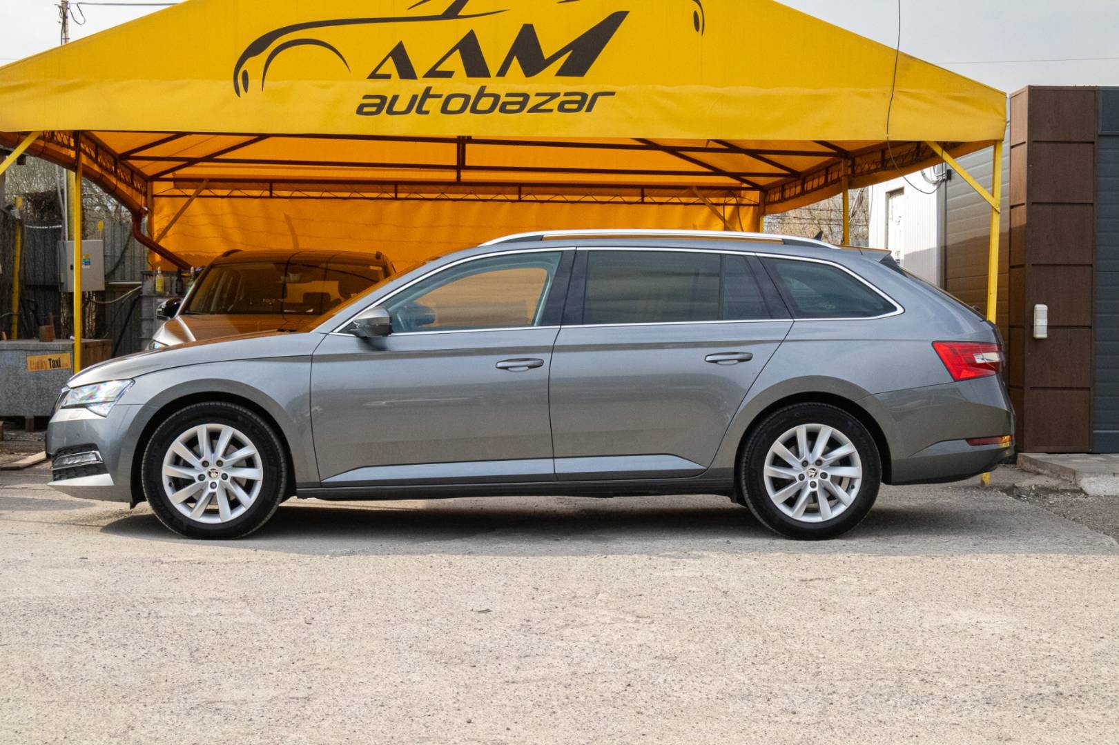 Škoda Superb Combi 2.0 TDI SCR Style DSG – Obrázok 5