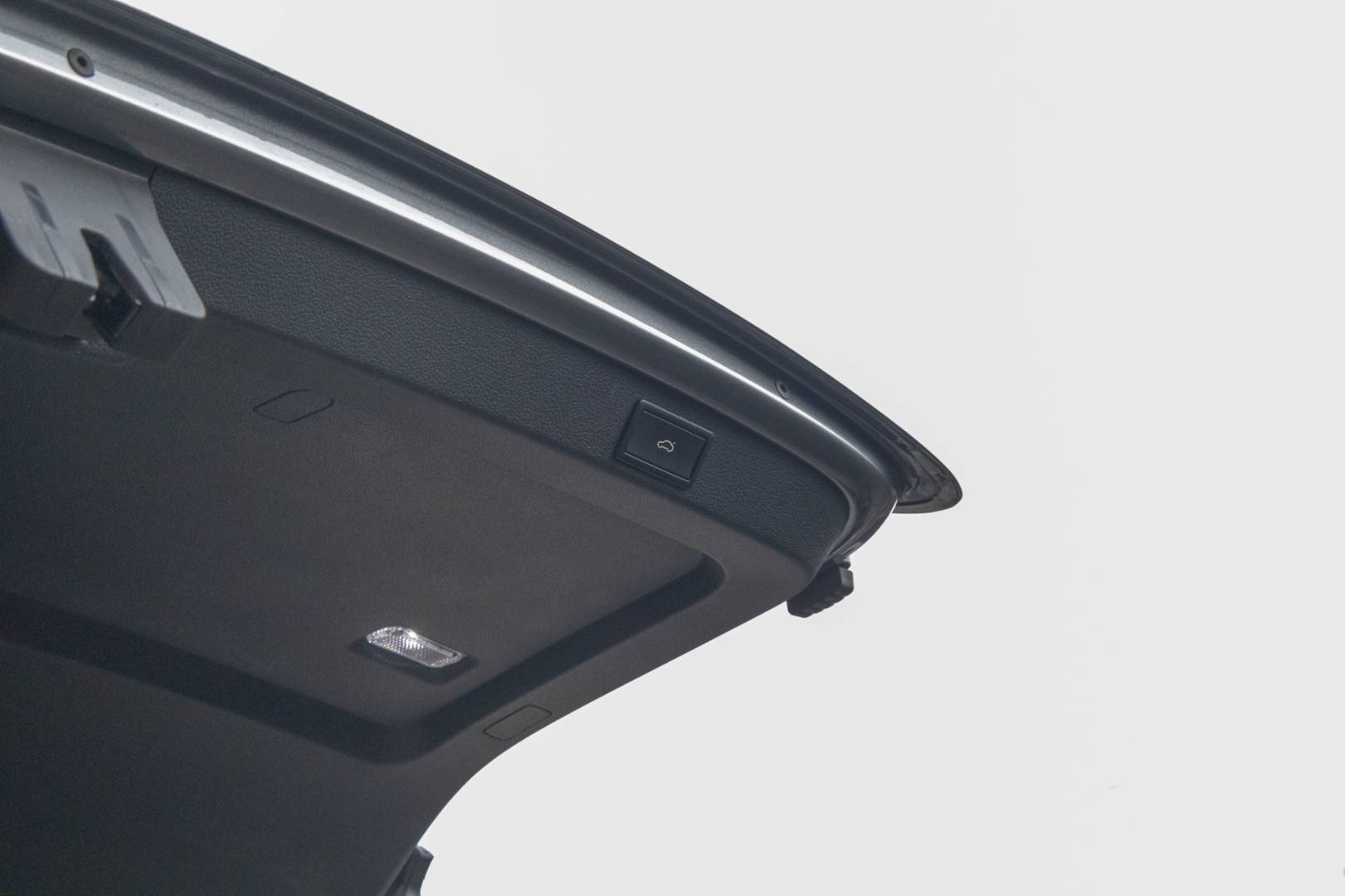 Škoda Superb Combi 2.0 TDI SCR Style DSG – Obrázok 10