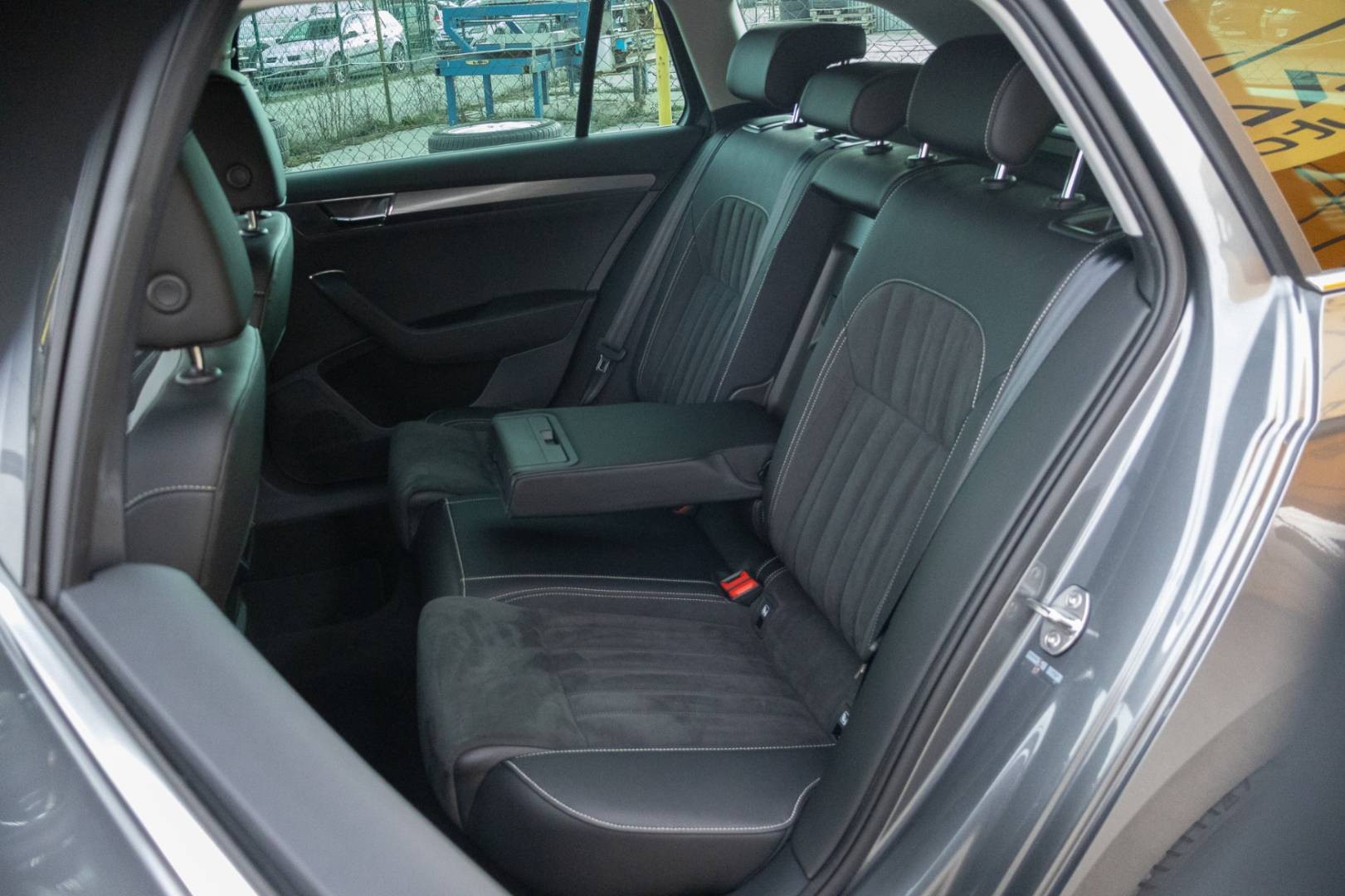 Škoda Superb Combi 2.0 TDI SCR Style DSG – Obrázok 11