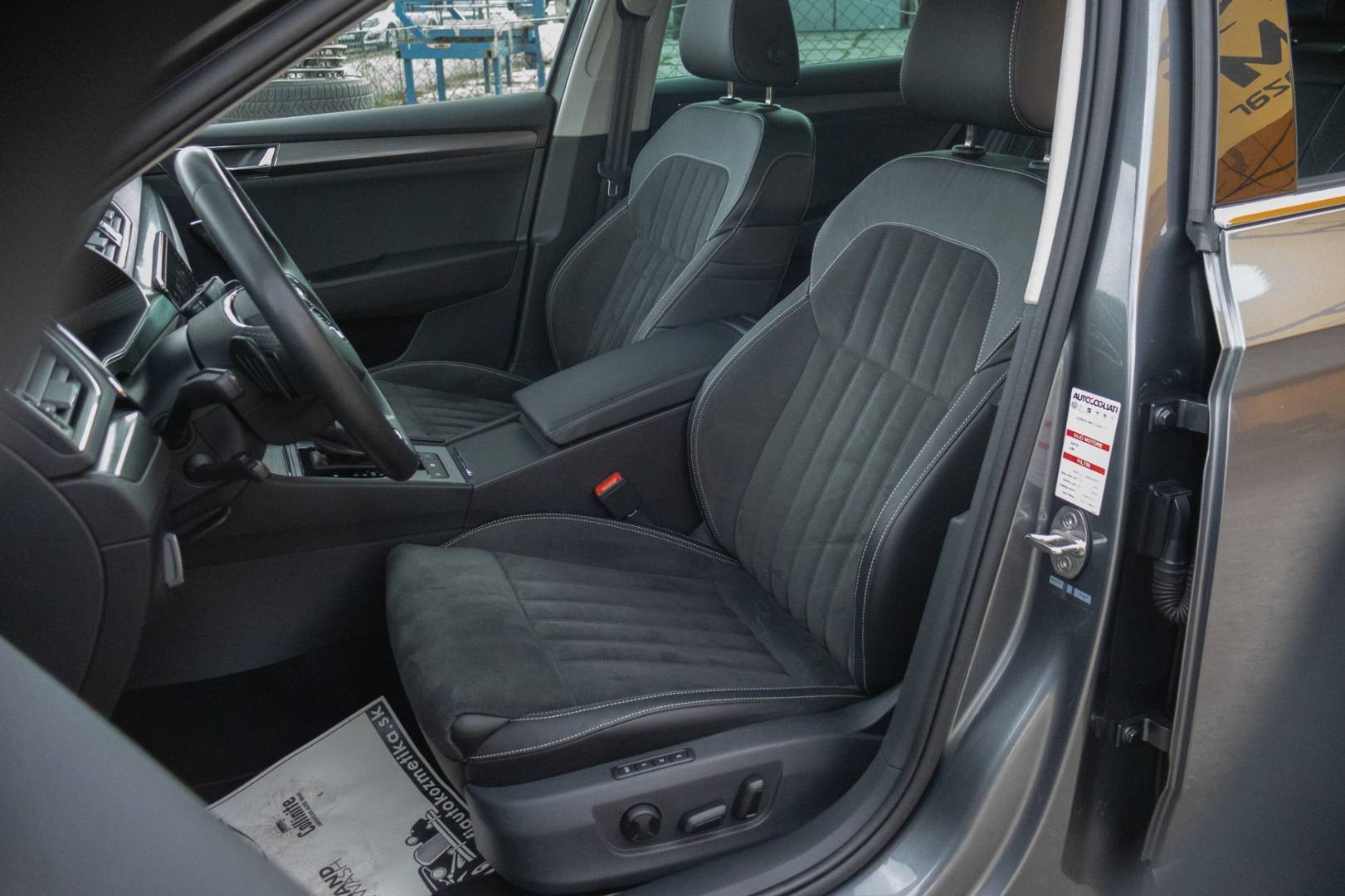 Škoda Superb Combi 2.0 TDI SCR Style DSG – Obrázok 12