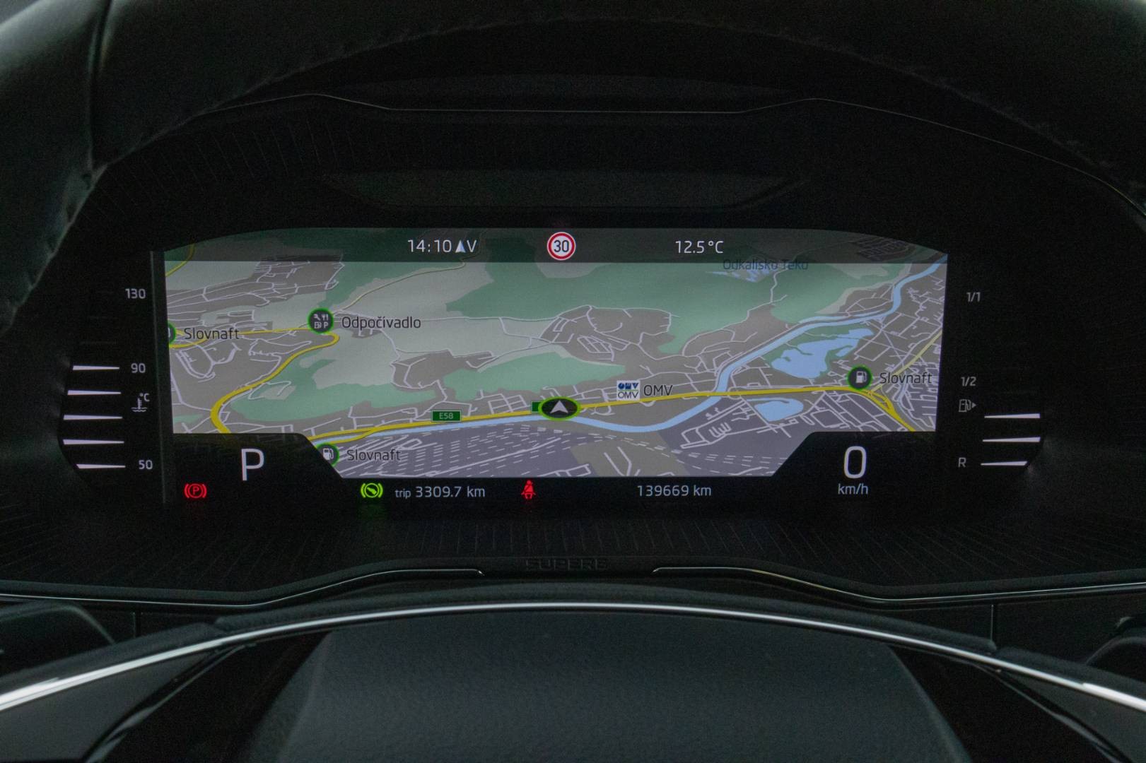 Škoda Superb Combi 2.0 TDI SCR Style DSG – Obrázok 20