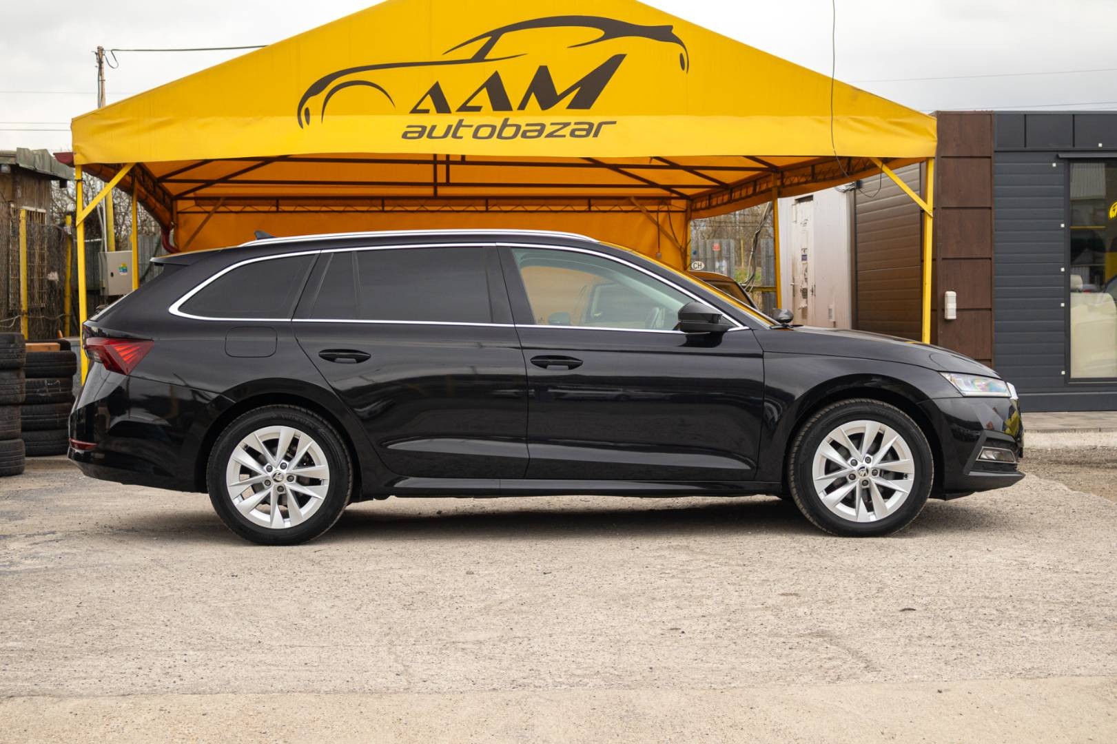 Škoda Octavia Combi 2.0 TDI SCR Style DSG – Obrázok 4