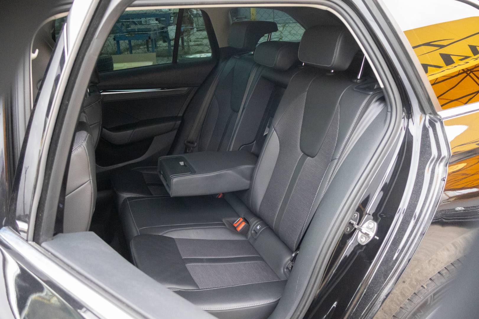 Škoda Octavia Combi 2.0 TDI SCR Style DSG – Obrázok 10