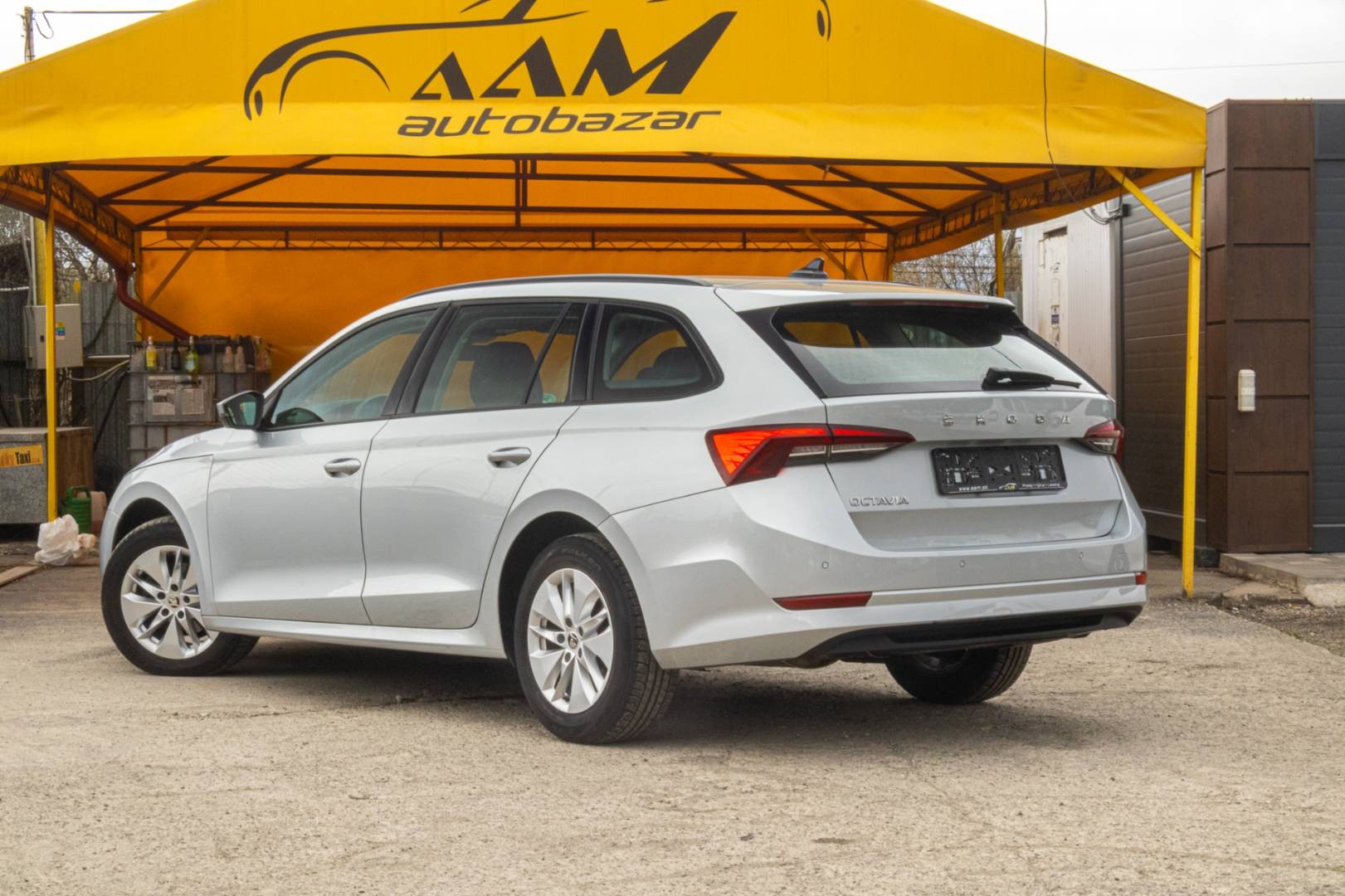 Škoda Octavia Combi 4 2.0 TDI SCR Style DSG -NEBÚRANÉ – Obrázok 6