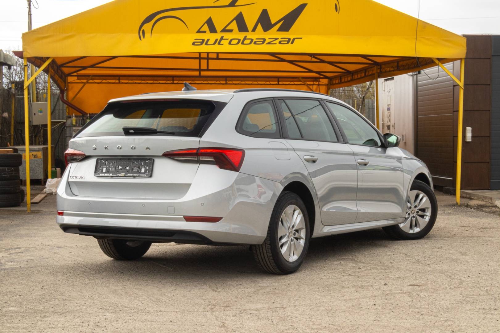 Škoda Octavia Combi 4 2.0 TDI SCR Style DSG -NEBÚRANÉ – Obrázok 8