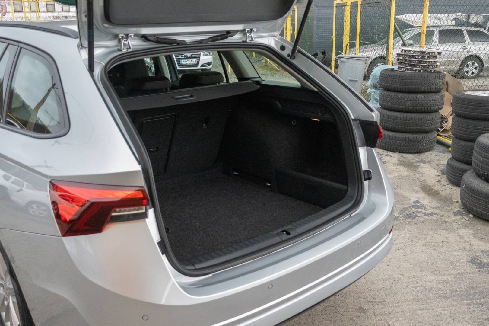 Škoda Octavia Combi 4 2.0 TDI SCR Style DSG -NEBÚRANÉ – Obrázok 9