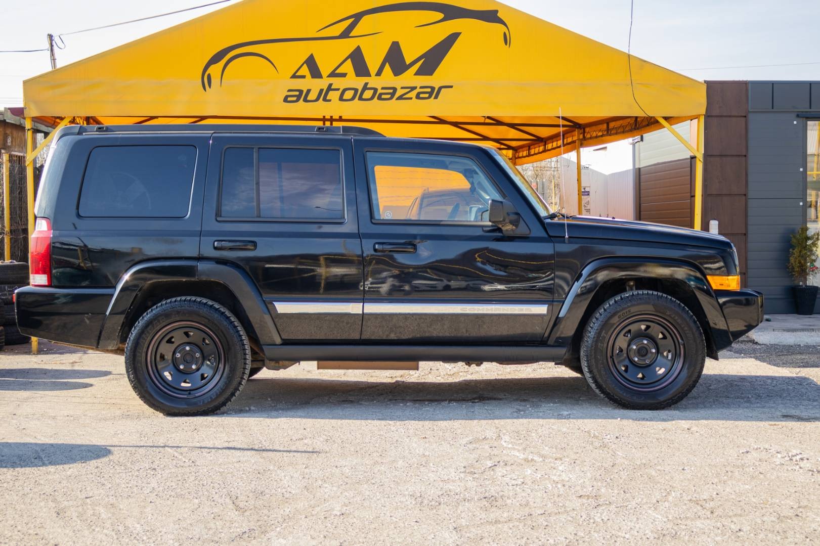 Jeep Commander 3.7 V6 PowerTech – Obrázok 4