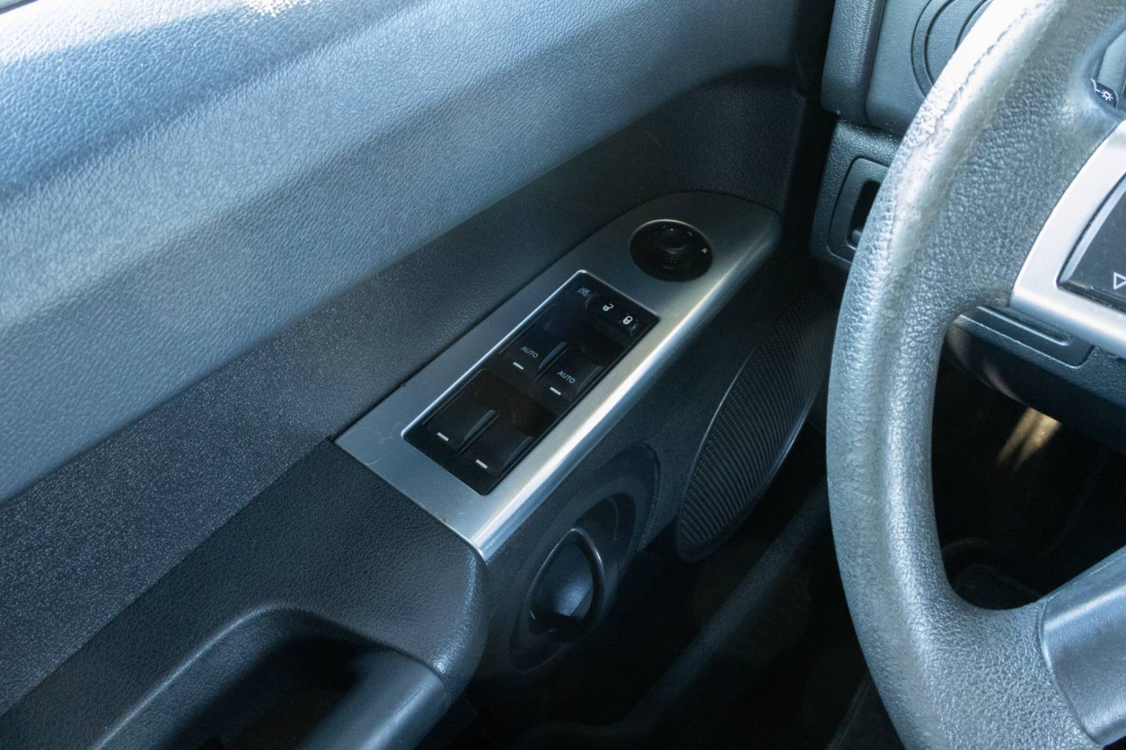 Jeep Commander 3.7 V6 PowerTech – Obrázok 13