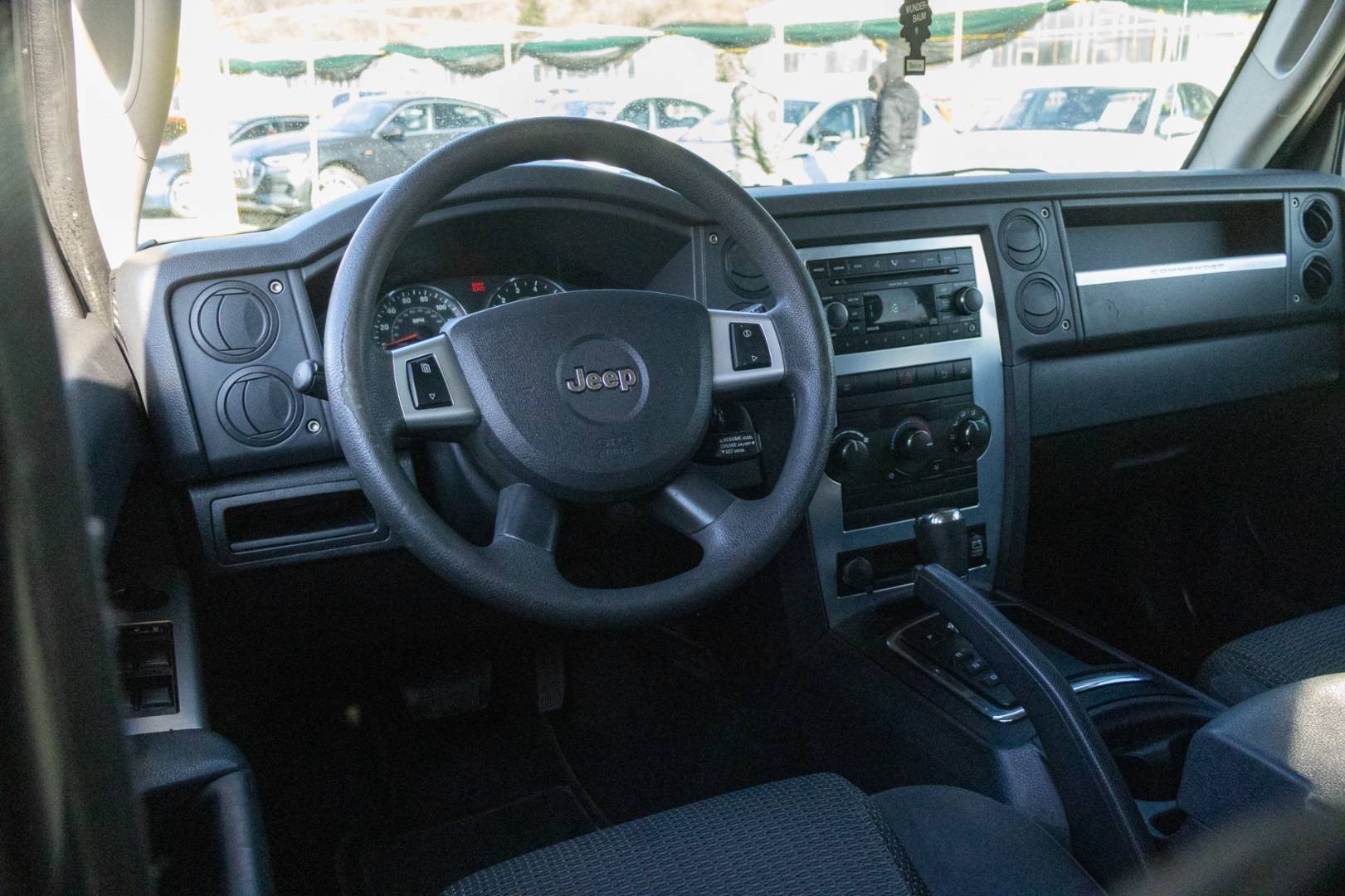 Jeep Commander 3.7 V6 PowerTech – Obrázok 14