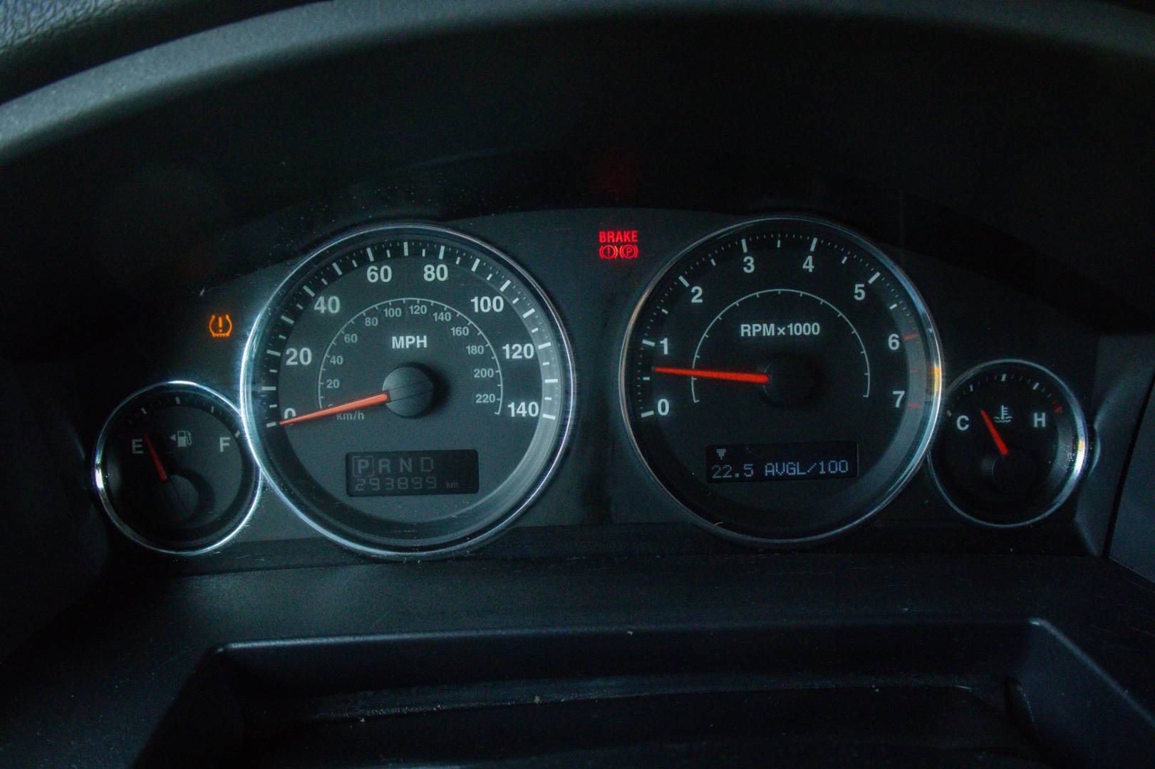 Jeep Commander 3.7 V6 PowerTech – Obrázok 16