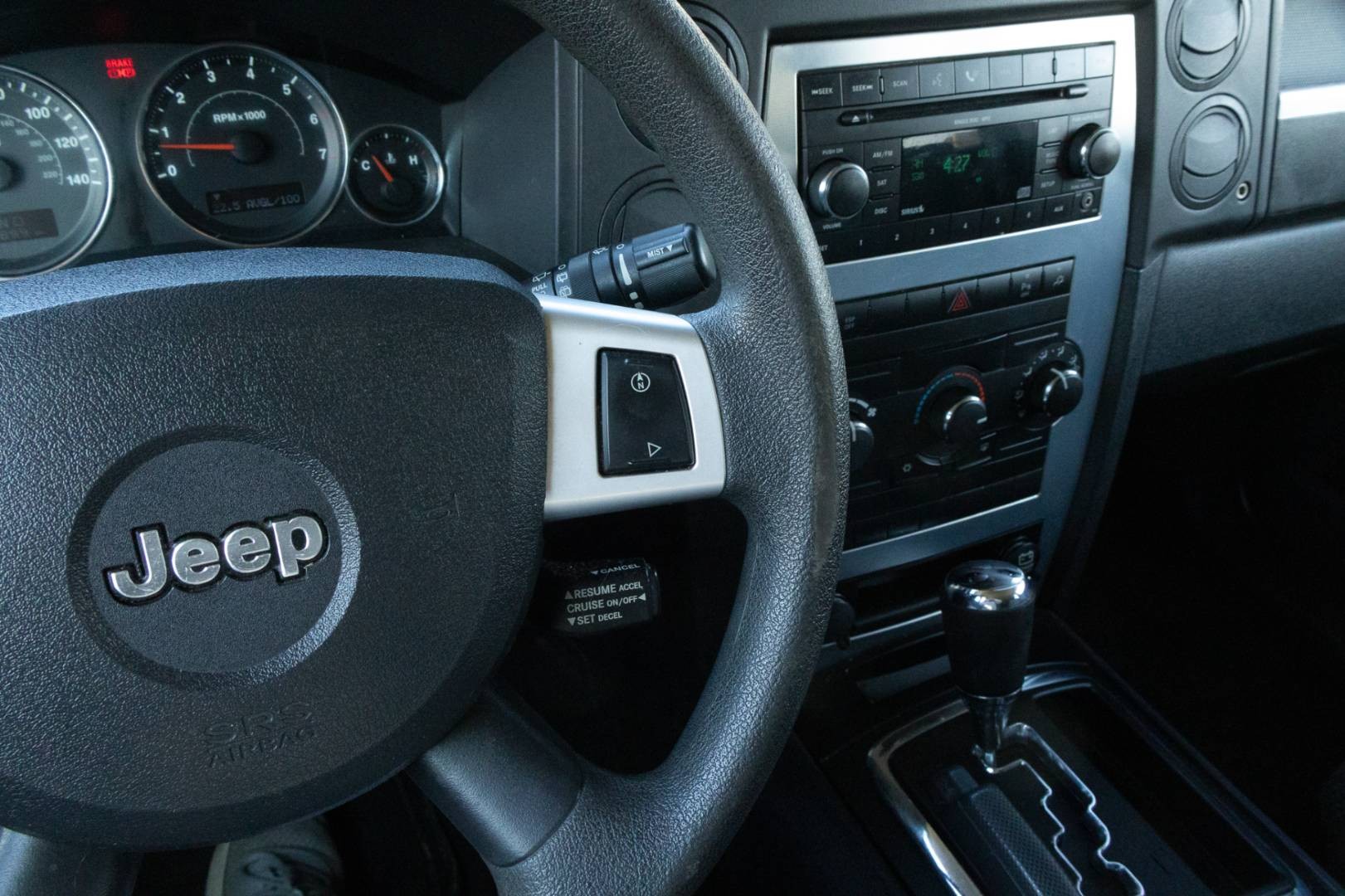 Jeep Commander 3.7 V6 PowerTech – Obrázok 17