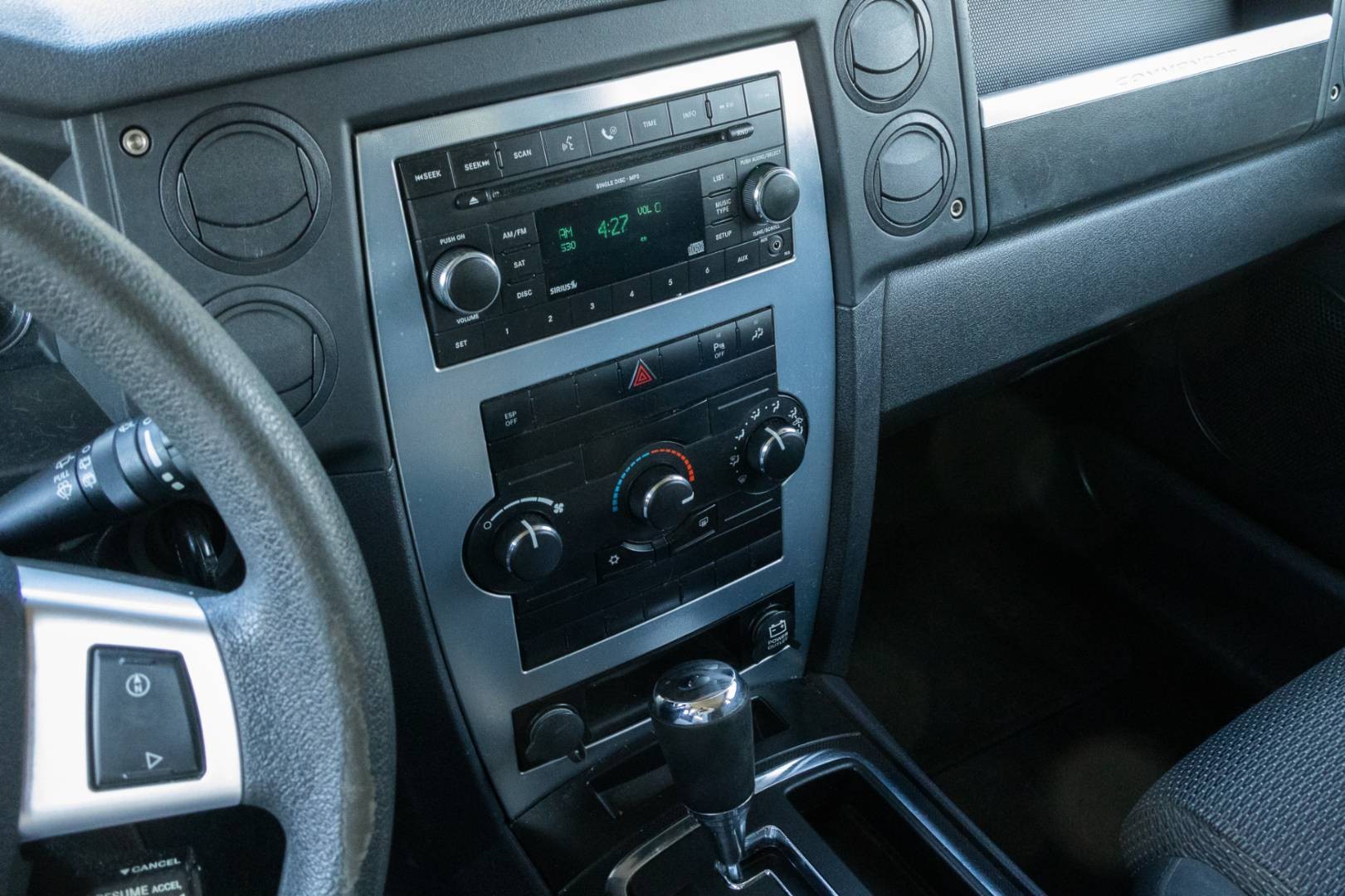 Jeep Commander 3.7 V6 PowerTech – Obrázok 18