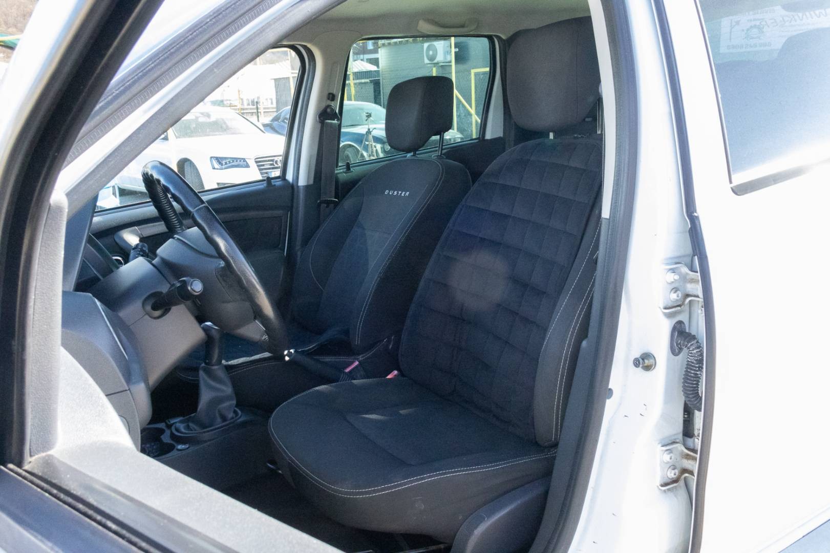 Dacia Duster 1.6 16V 4x2 LS Cool LPG – Obrázok 10