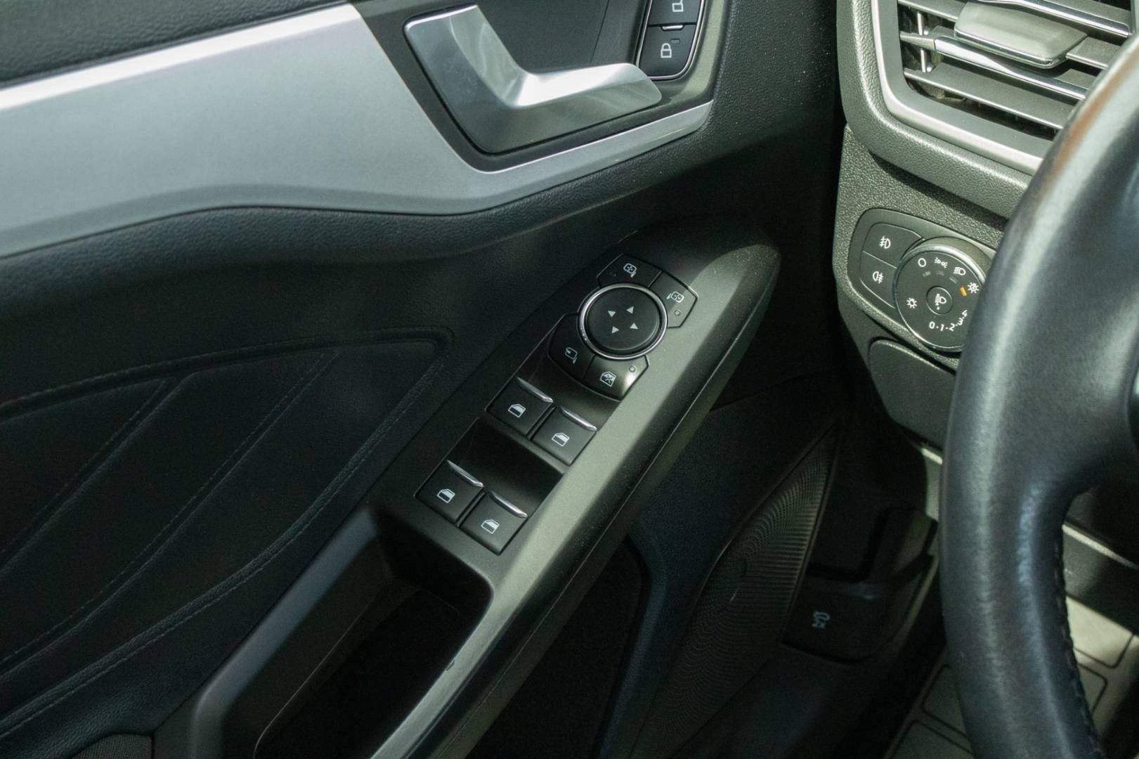 Ford Focus Kombi 1.5 TDCi Duratorq 120k Trend Plus – Obrázok 13