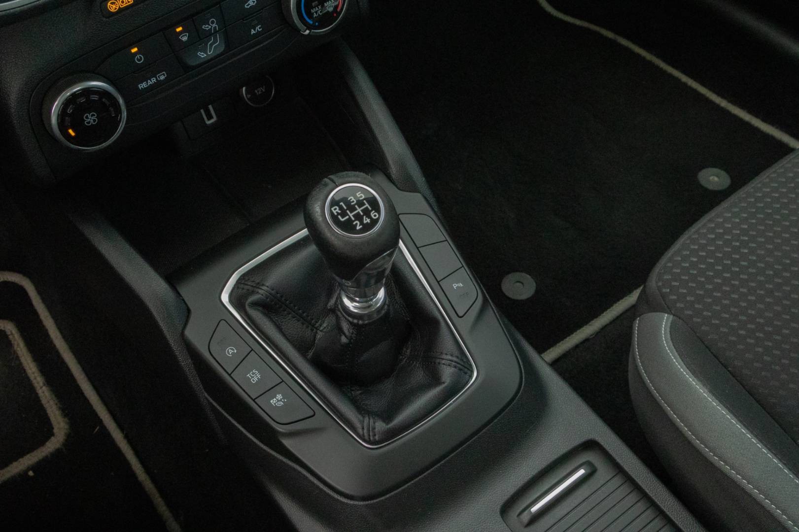 Ford Focus Kombi 1.5 TDCi Duratorq 120k Trend Plus – Obrázok 23