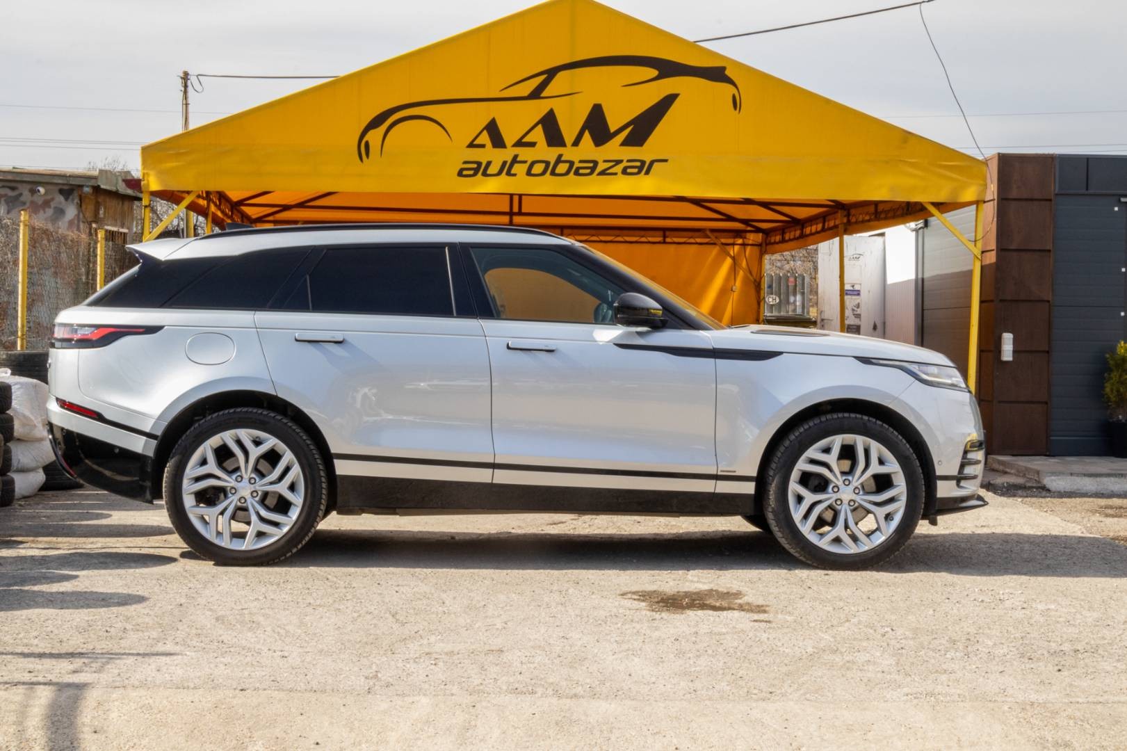 Land Rover Range Rover Velar 2.0 Si4 HSE AWD A/T – Obrázok 4