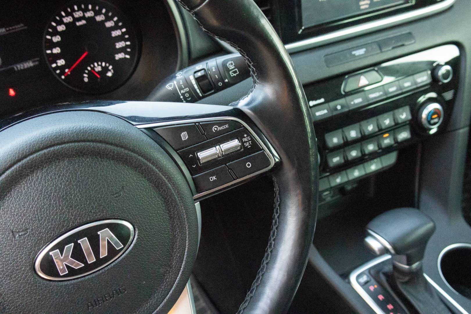 Kia Sportage 1.6 CRDi Platinum 4WD A/T -NEBÚRANÉ – Obrázok 15