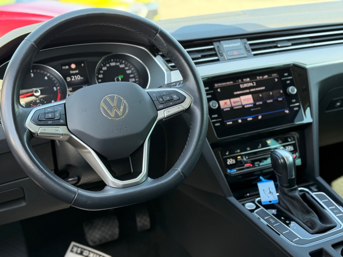 Volkswagen Passat Variant 2.0 TDI Elegance/MATRIX – Obrázok 13
