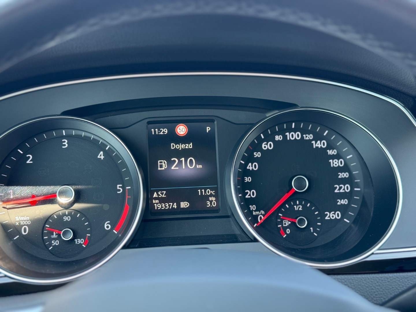 Volkswagen Passat Variant 2.0 TDI Elegance/MATRIX – Obrázok 14