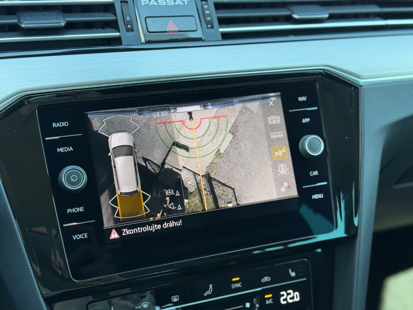 Volkswagen Passat Variant 2.0 TDI Elegance/MATRIX – Obrázok 16