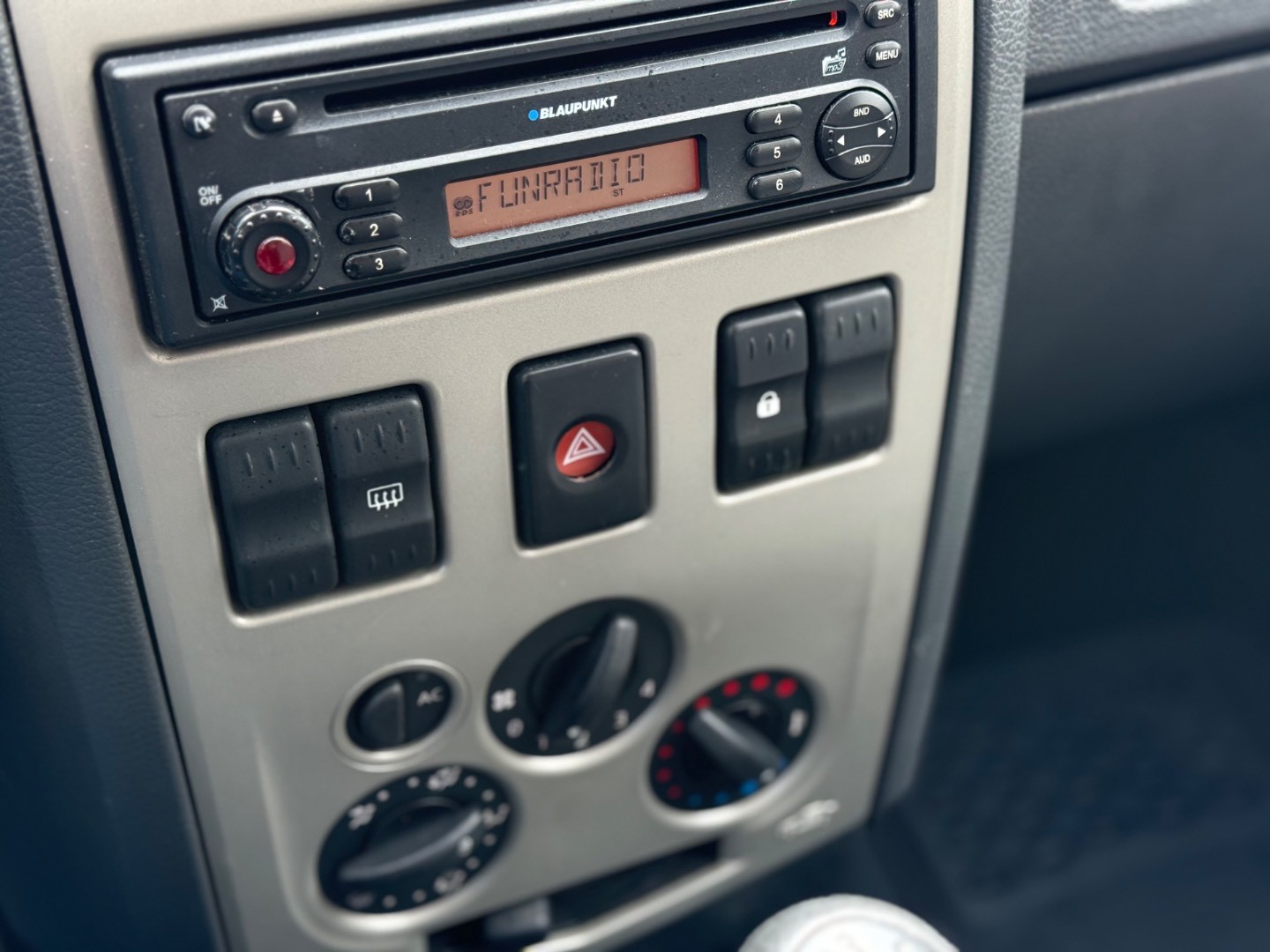 Dacia Logan MCV 1.5 dCi Ambiance+ 5m – Obrázok 14