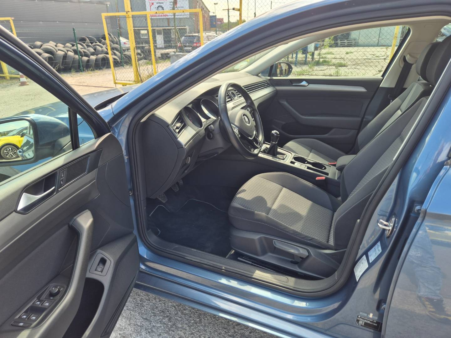 Volkswagen Passat 1.4 TSI EcoFuel Comfortline LEN 85tis.km – Obrázok 7