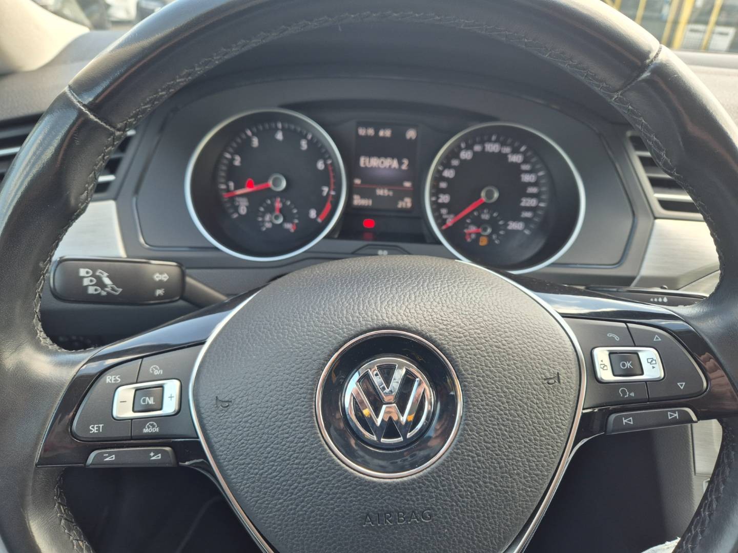 Volkswagen Passat 1.4 TSI EcoFuel Comfortline LEN 85tis.km – Obrázok 13