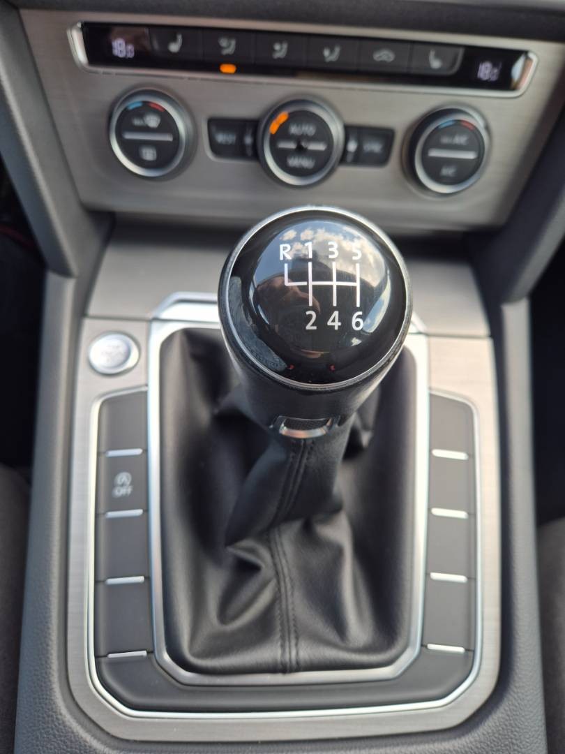 Volkswagen Passat 1.4 TSI EcoFuel Comfortline LEN 85tis.km – Obrázok 17