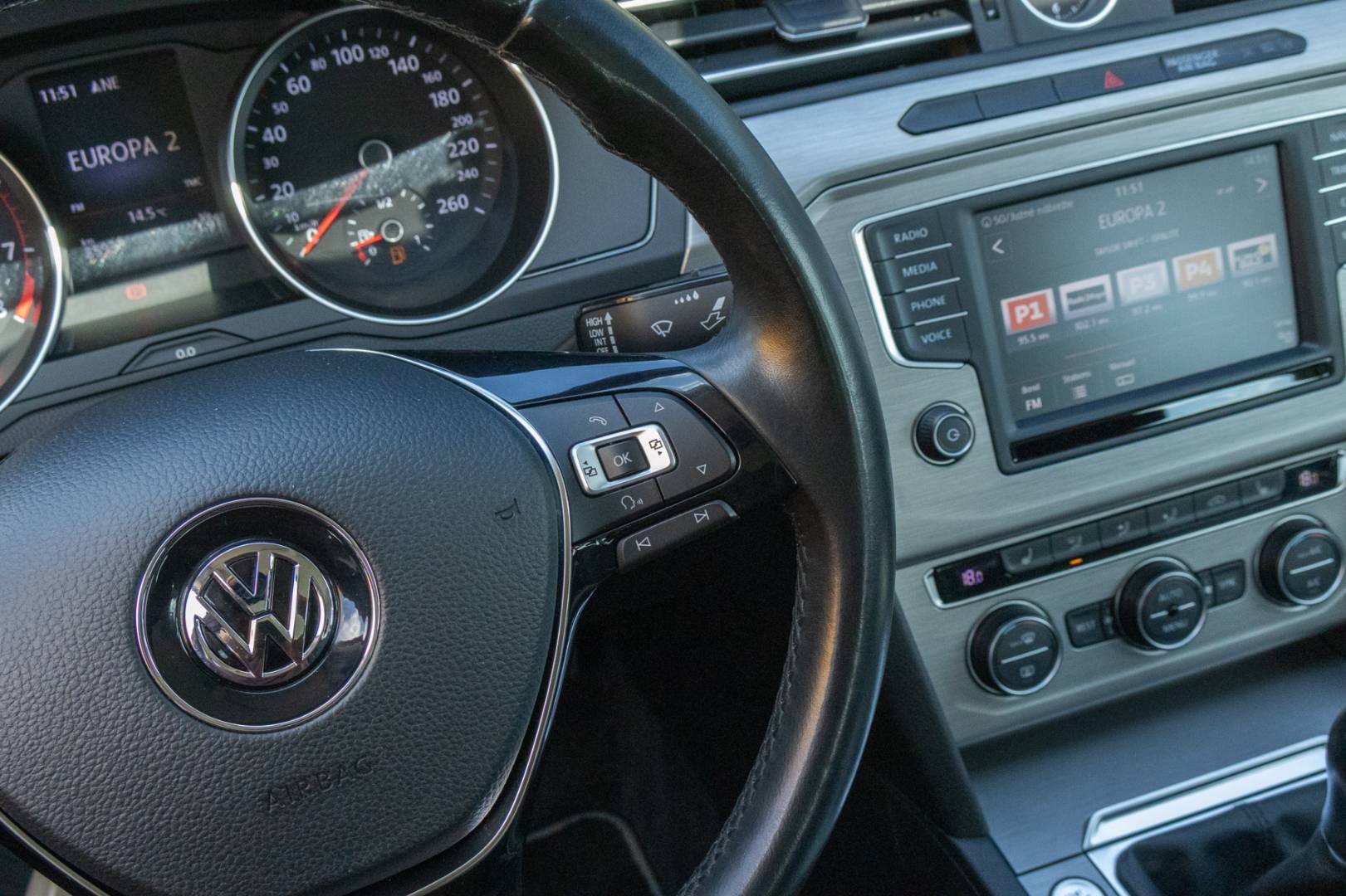 Volkswagen Passat 1.4 TSI EcoFuel Comfortline LEN 85tis.km – Obrázok 17