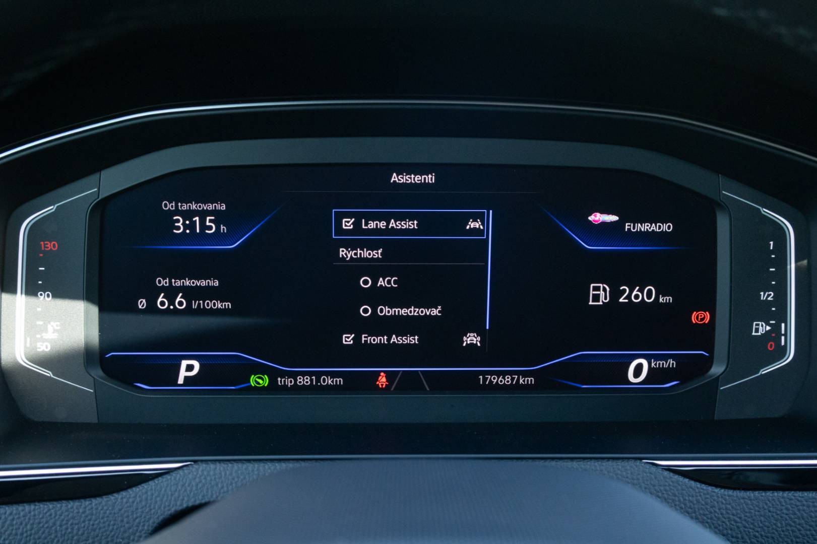 Volkswagen Passat Variant 2.0 TDI DSG Business -NEBÚRANÉ – Obrázok 18