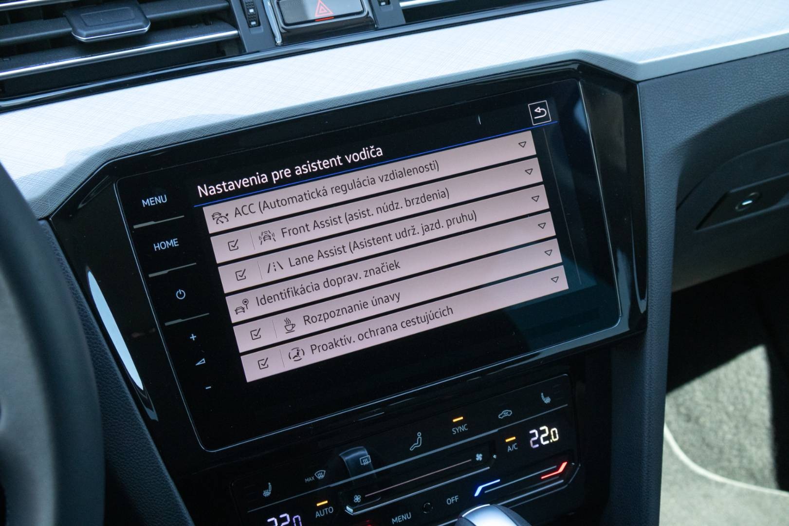 Volkswagen Passat Variant 2.0 TDI DSG Business -NEBÚRANÉ – Obrázok 24