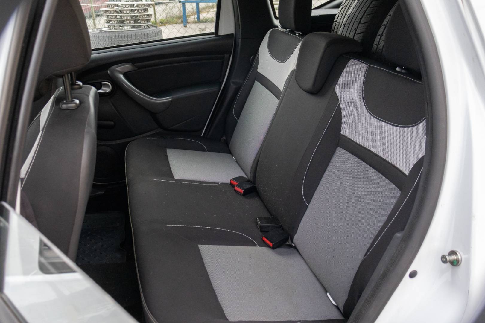 Dacia Duster 1.6 SCe LPG 4x4 – Obrázok 10