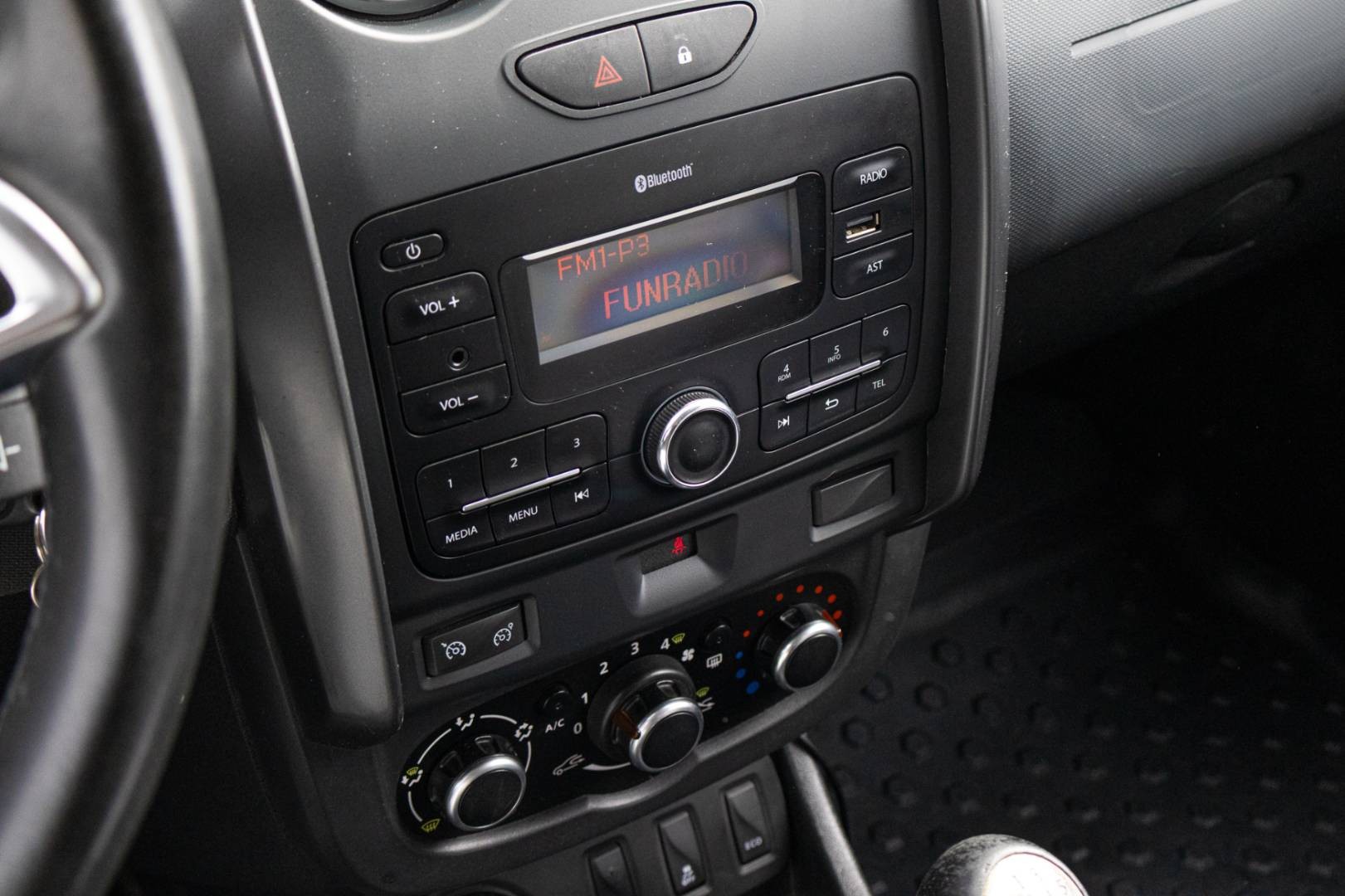 Dacia Duster 1.6 SCe LPG 4x4 – Obrázok 18