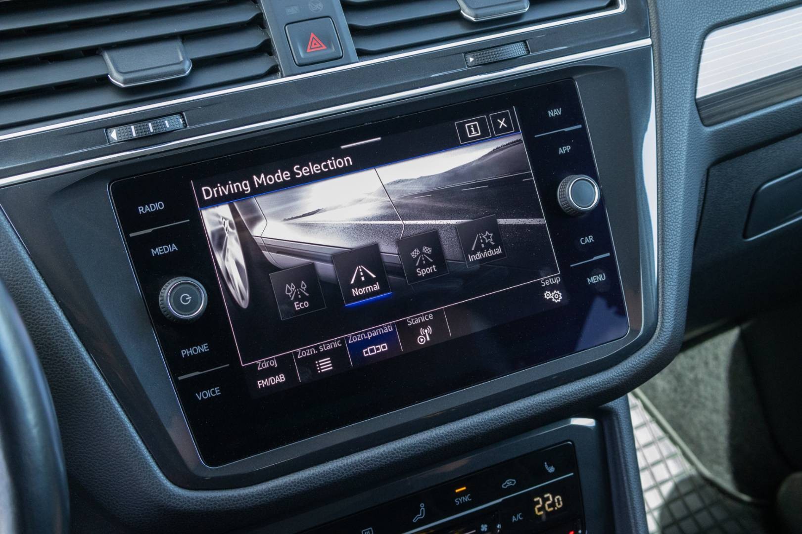Volkswagen Tiguan Allspace 2.0 TDI 4Motion Elegance+ / SK Pôvod / 1.Majiteľ – Obrázok 29