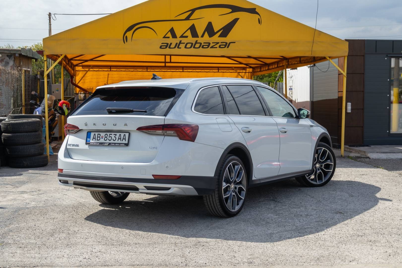 Škoda Octavia Combi 2.0 TDI Scout 4x4 DSG – Obrázok 8