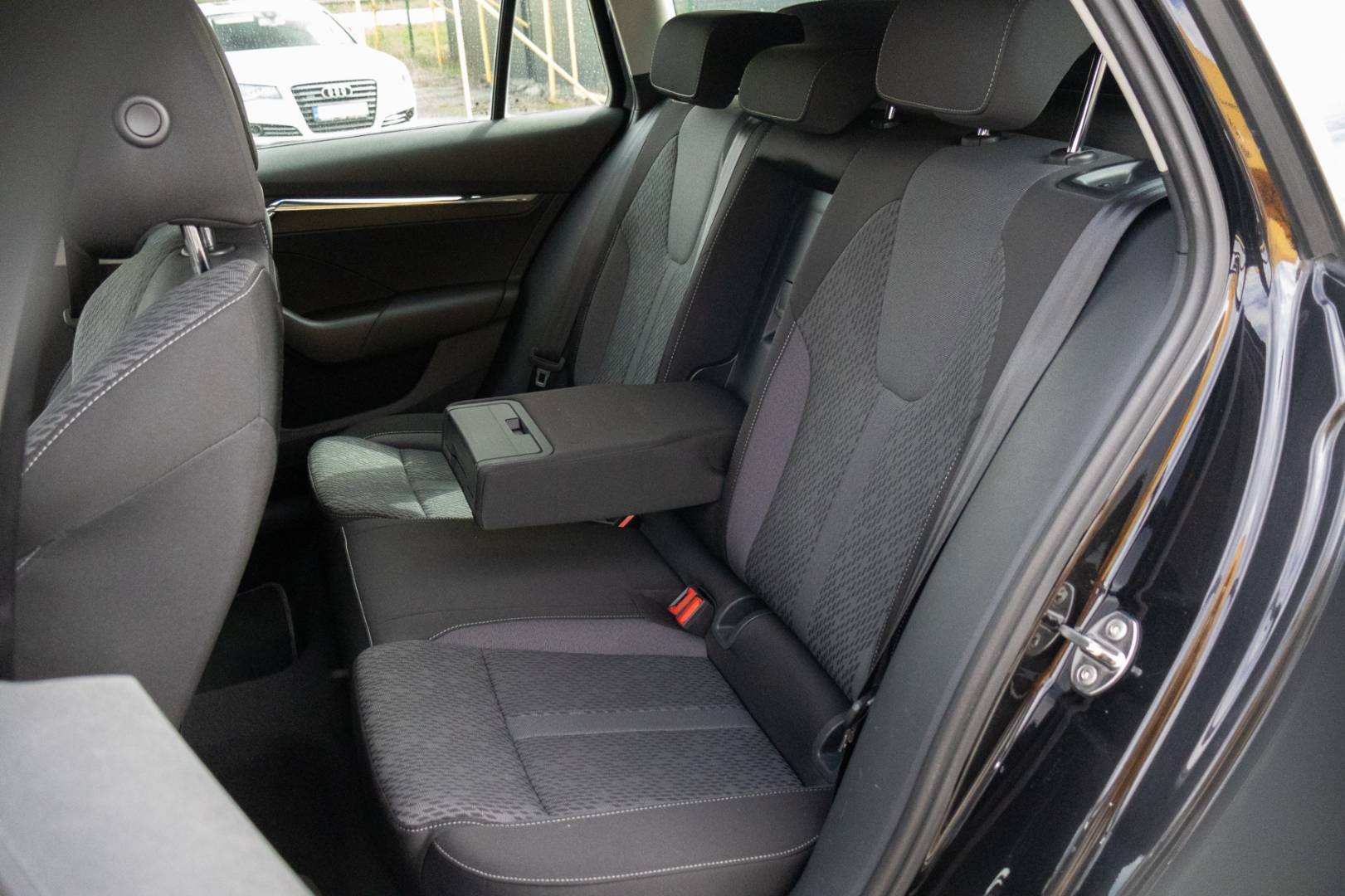 Škoda Octavia Combi 2.0 TDI SCR Style DSG – Obrázok 10