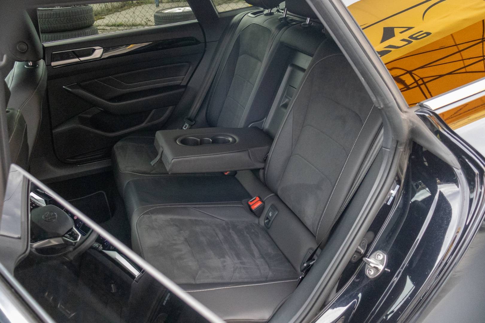 Volkswagen Arteon Shooting Brake SB 2.0 TDI R-LINE DSG -NEBÚRANÉ – Obrázok 12