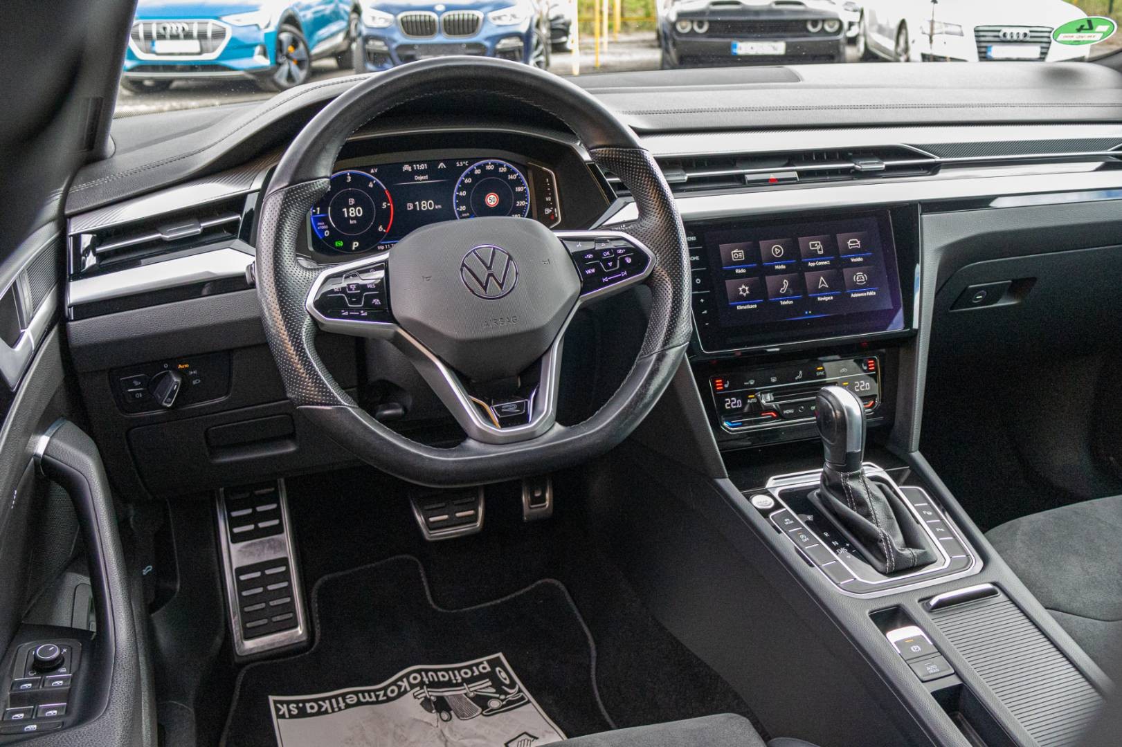 Volkswagen Arteon Shooting Brake SB 2.0 TDI R-LINE DSG -NEBÚRANÉ – Obrázok 18