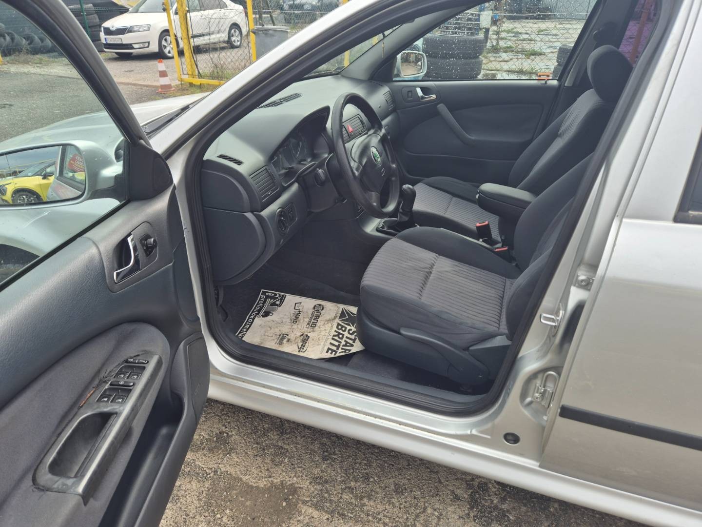 Škoda Octavia Combi 1.9 TDI Ambiente – Obrázok 7