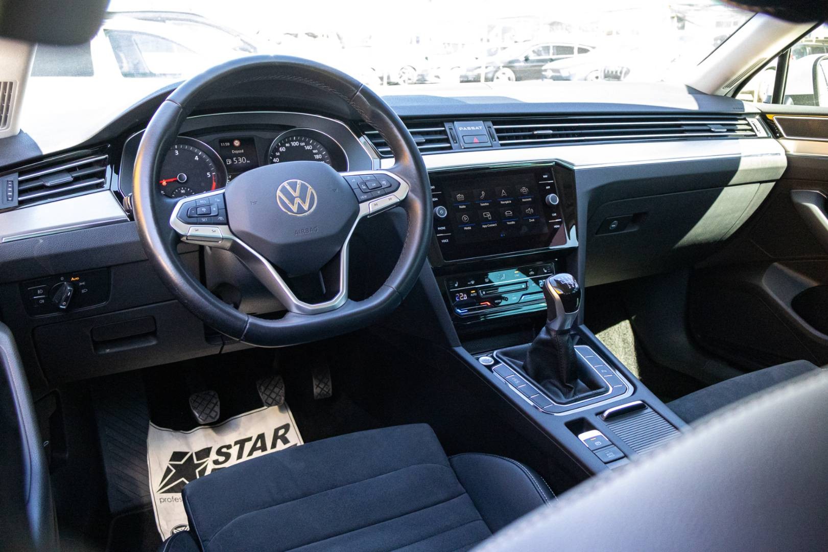 Volkswagen Passat Variant 2.0 TDI EVO Elegance M6 -MATRIX – Obrázok 16